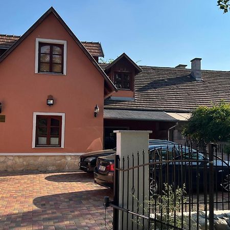 Bianka Hostel & Car Rent Budapest Exterior photo
